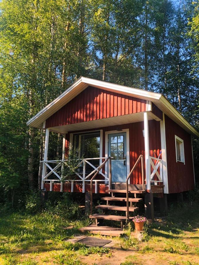 Pihlajamaeen Lomamoekit Vanhakyla Екстериор снимка